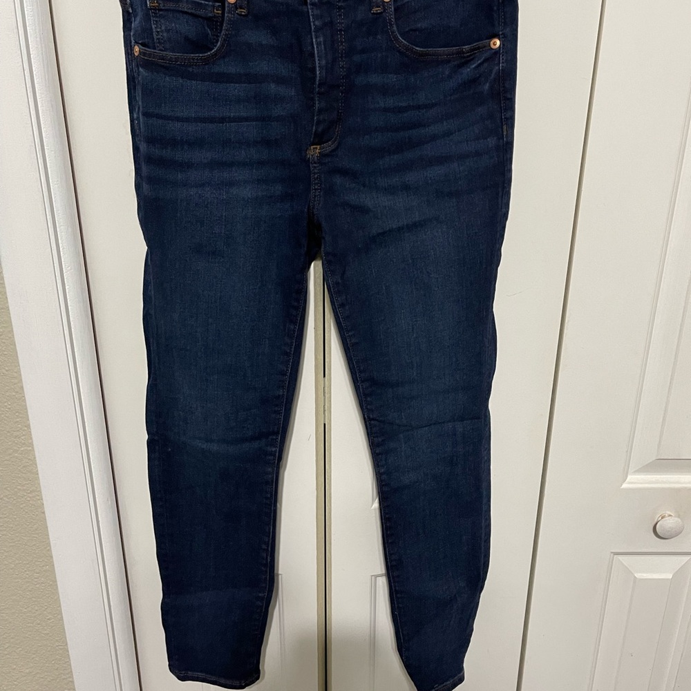 Loft skinny crop size 29/8